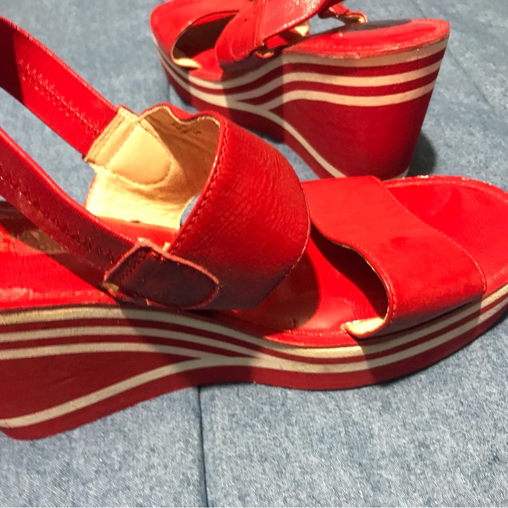 New red wedge sandal side: 9. 1/2, 4” high - Picture 7 of 13